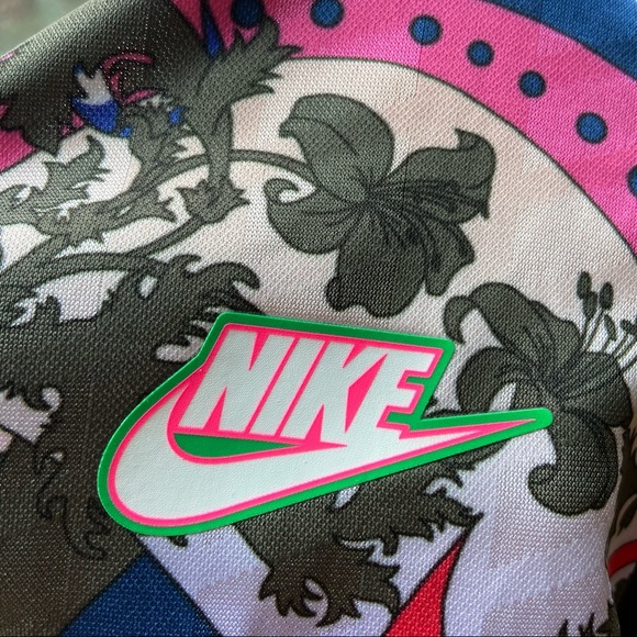 Nike Boxy Patterned Tee - Picture 4 of 4